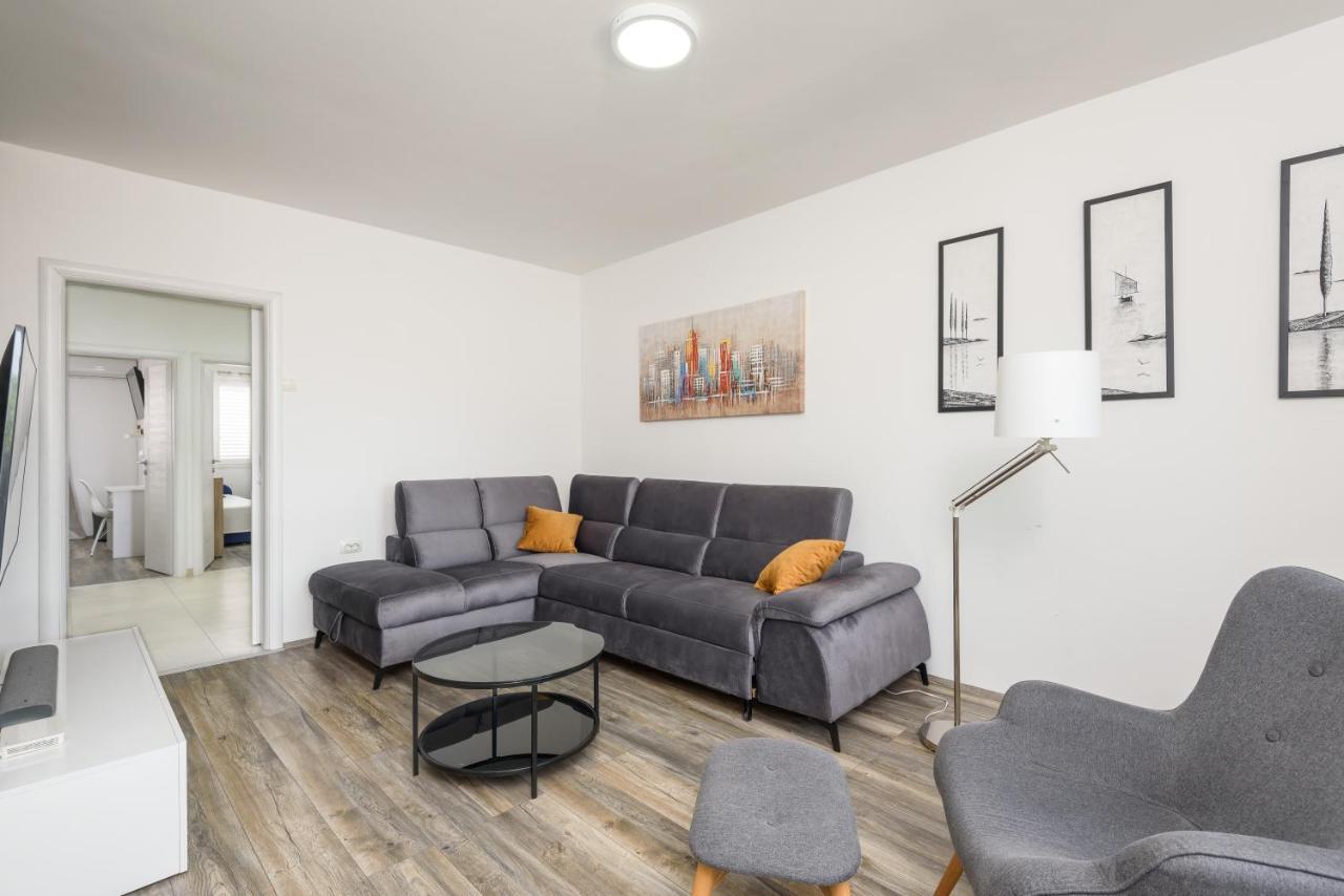 פלוצ'ה Apartment Tina מראה חיצוני תמונה