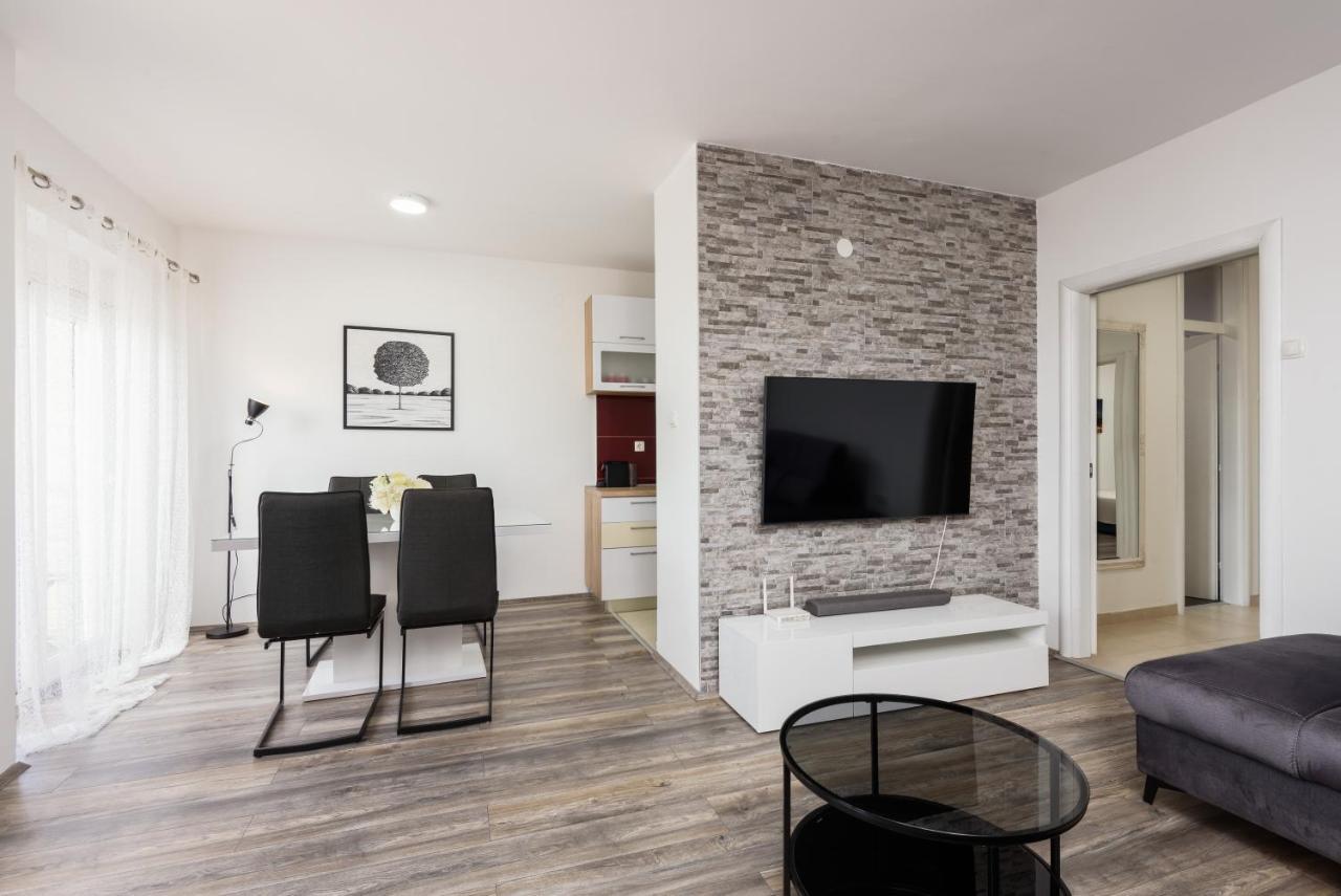 פלוצ'ה Apartment Tina מראה חיצוני תמונה