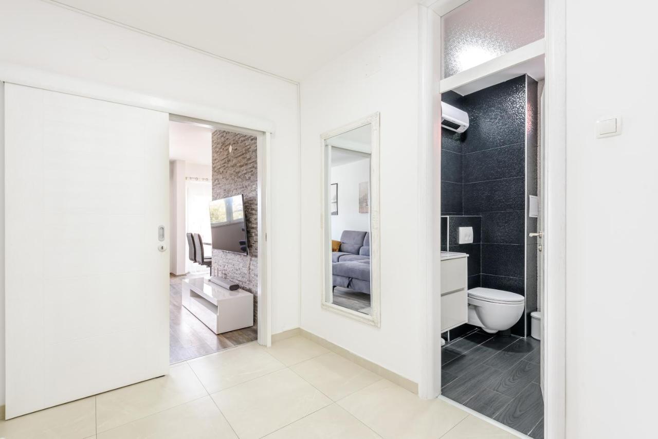 פלוצ'ה Apartment Tina מראה חיצוני תמונה